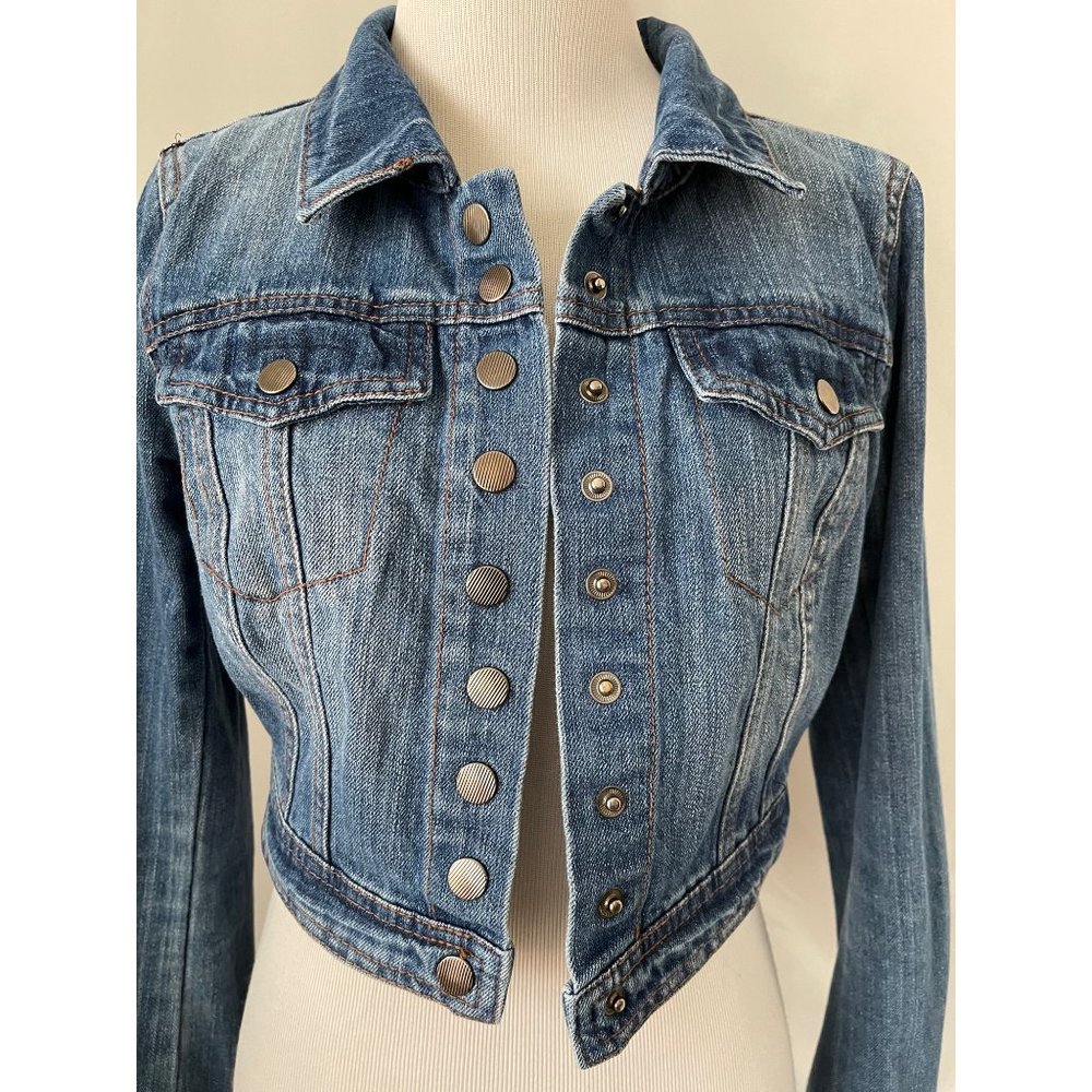 Ci Sono Medium Wash Snap Front Crop Denim Jacket - Picture 10 of 10